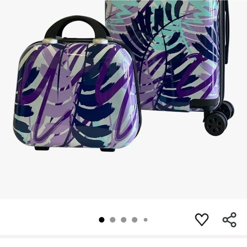 World Traveler Seasons Hardside Beauty Bag